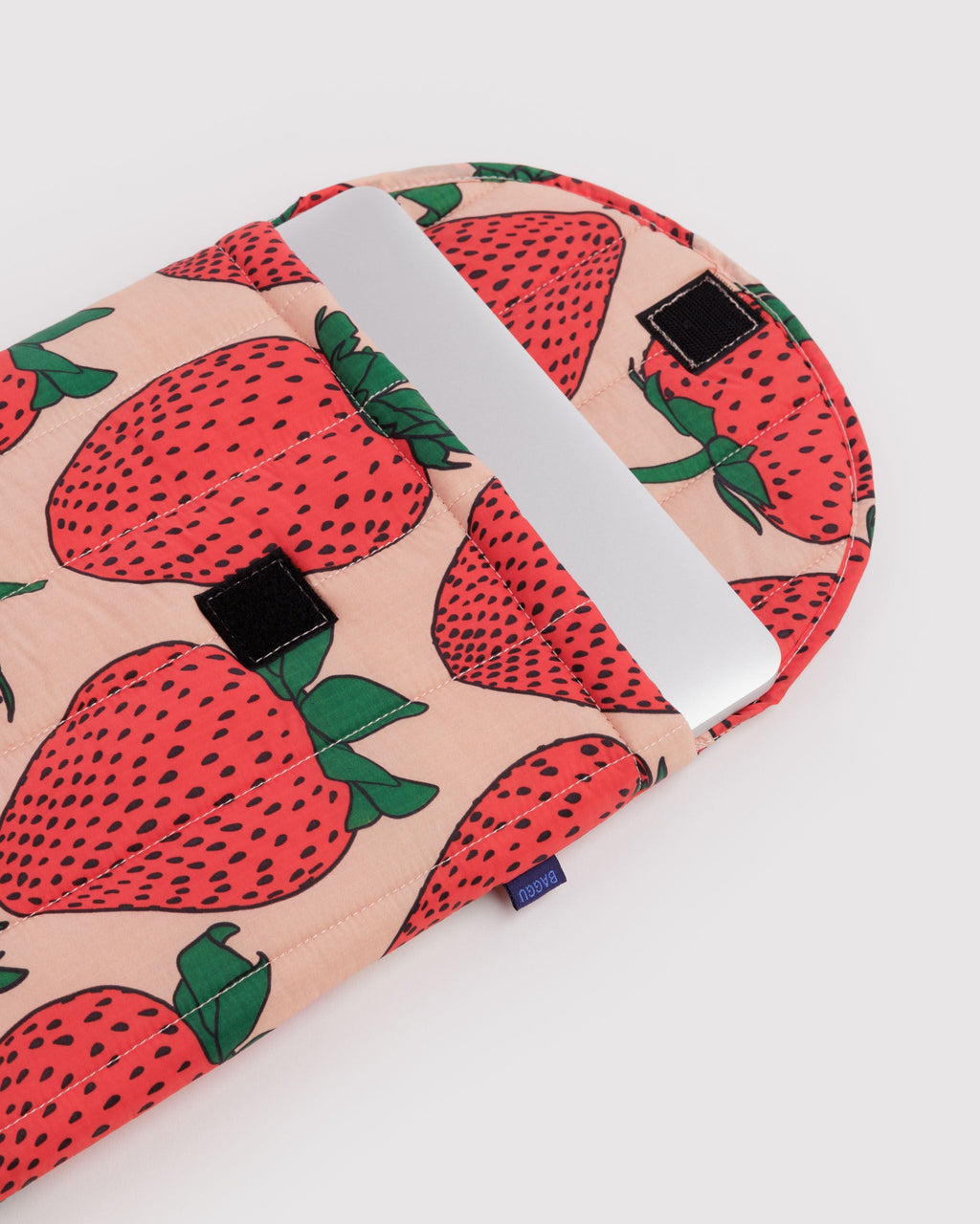 Puffy Laptop Sleeve 16 in Strawberry - Soft Protective Storage