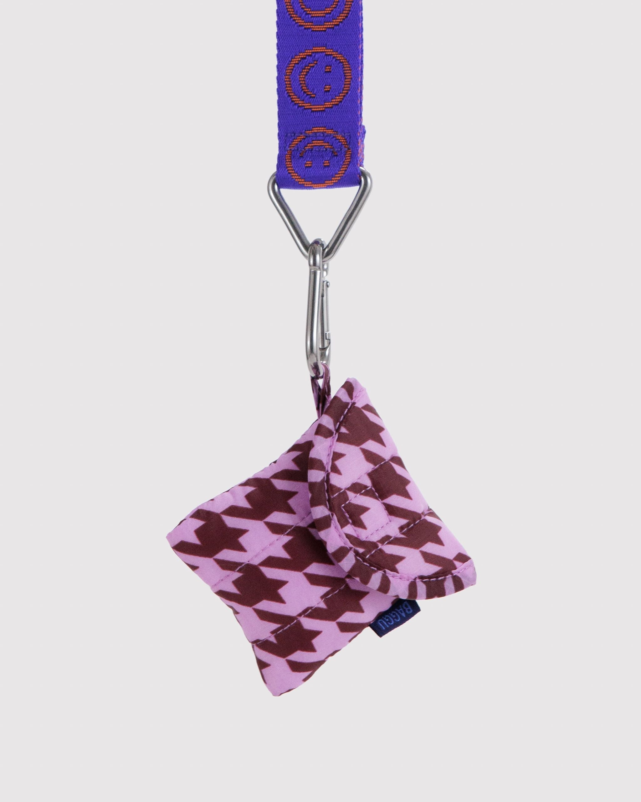 Puffy Earbuds Case in Pink Houndstooth - Soft Protective Storage