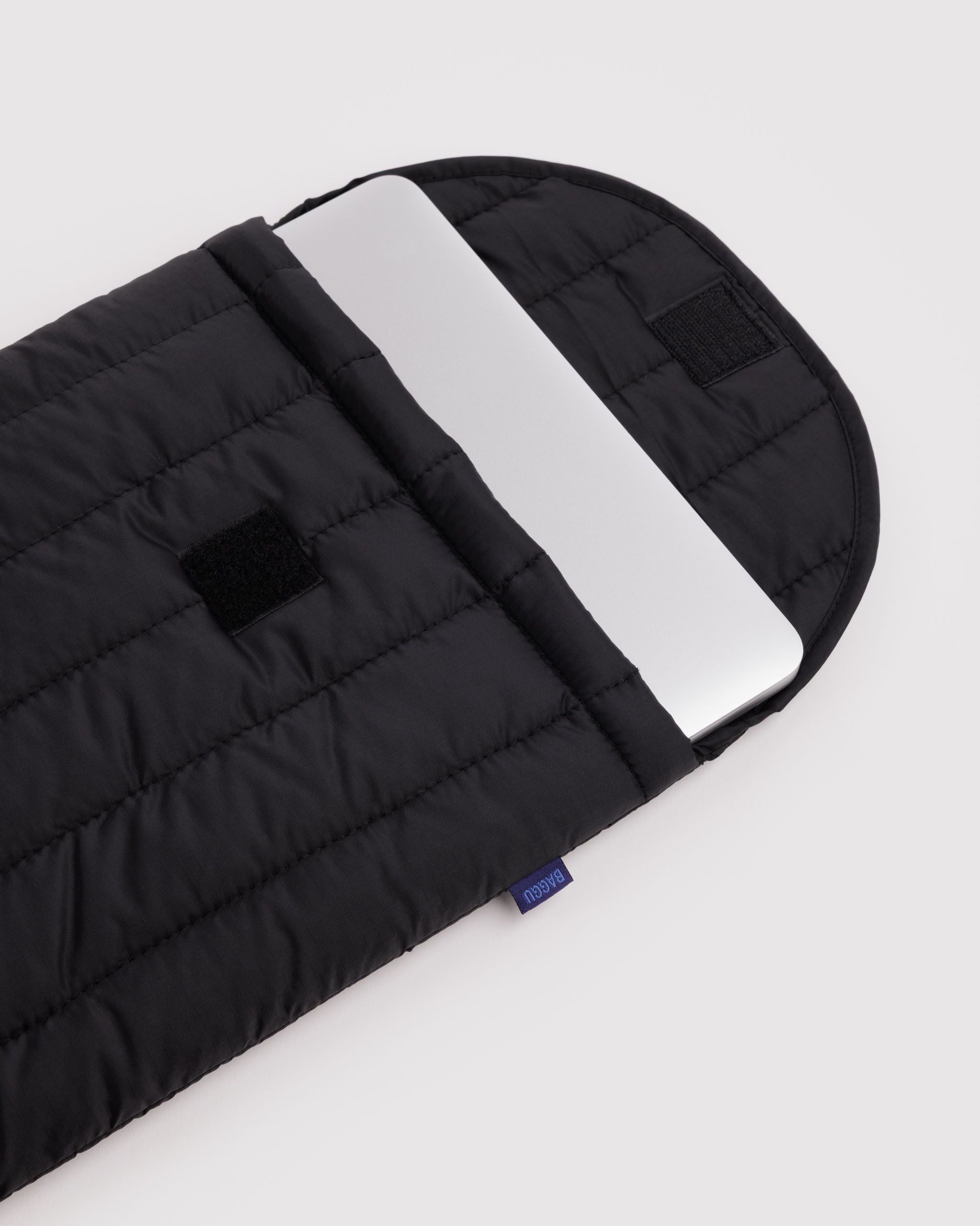 Puffy Laptop Sleeve 16 in Black - Soft Protective Storage