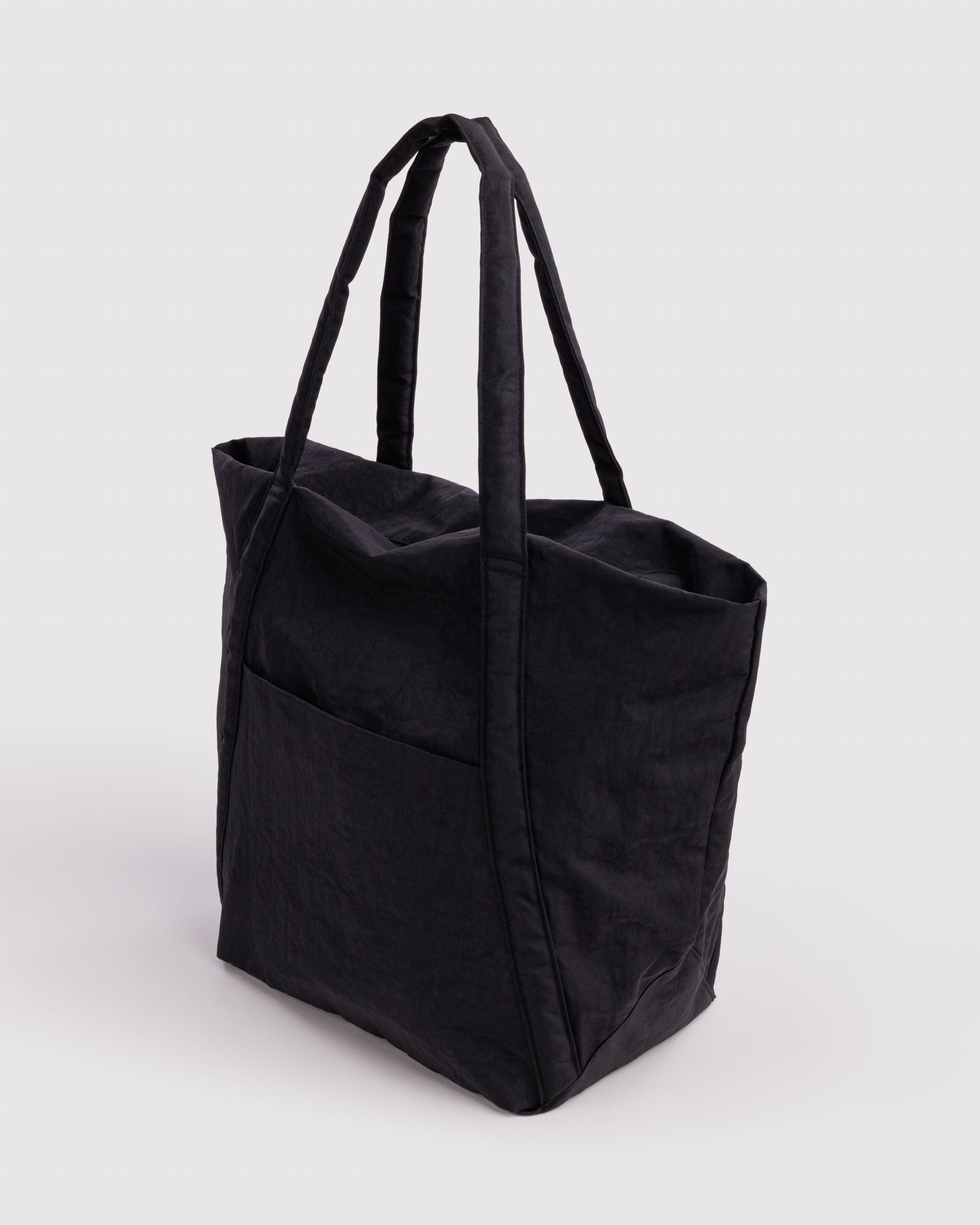 Cloud Bag in Black - Roomy Everyday Carry