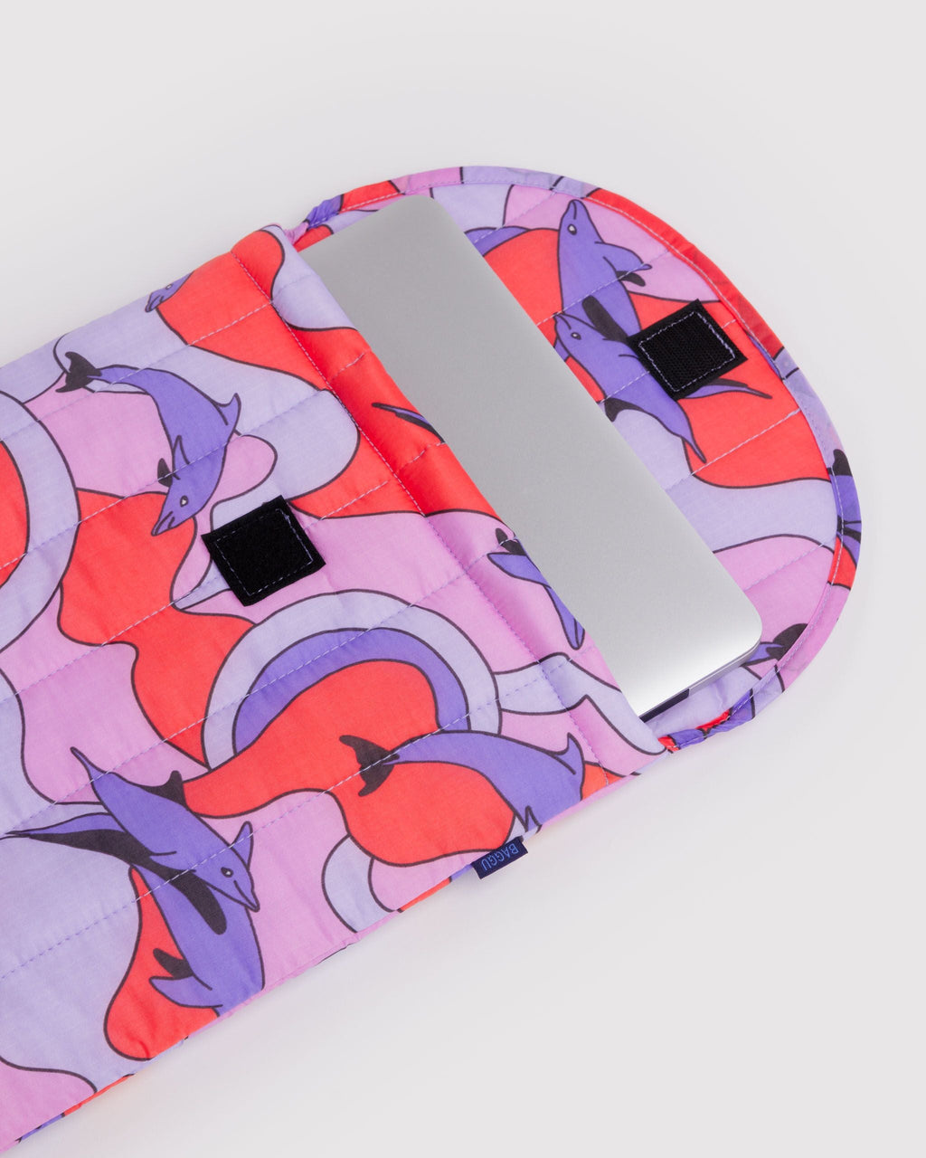 Puffy Laptop Sleeve 16 in Dolphins - Soft Protective Storage