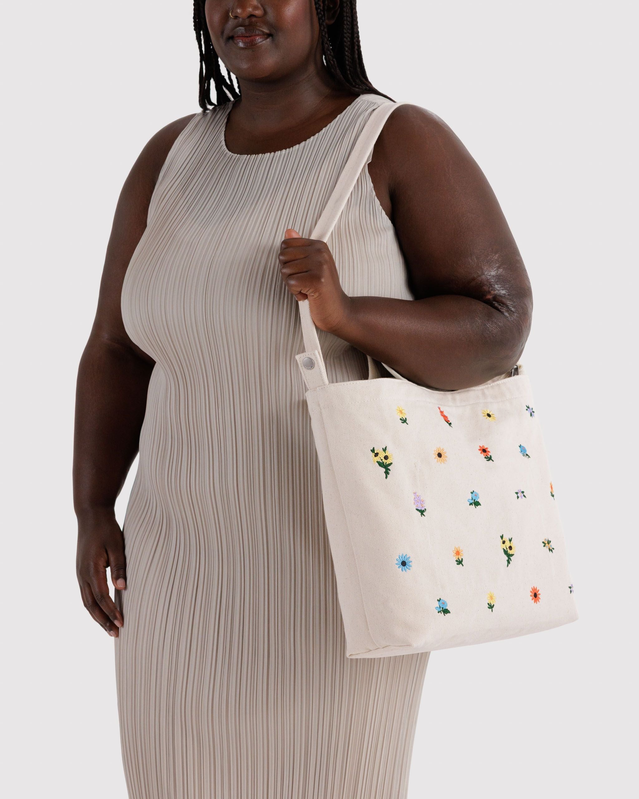 Horizontal Zip Duck Bag in Embroidered Ditsy Floral