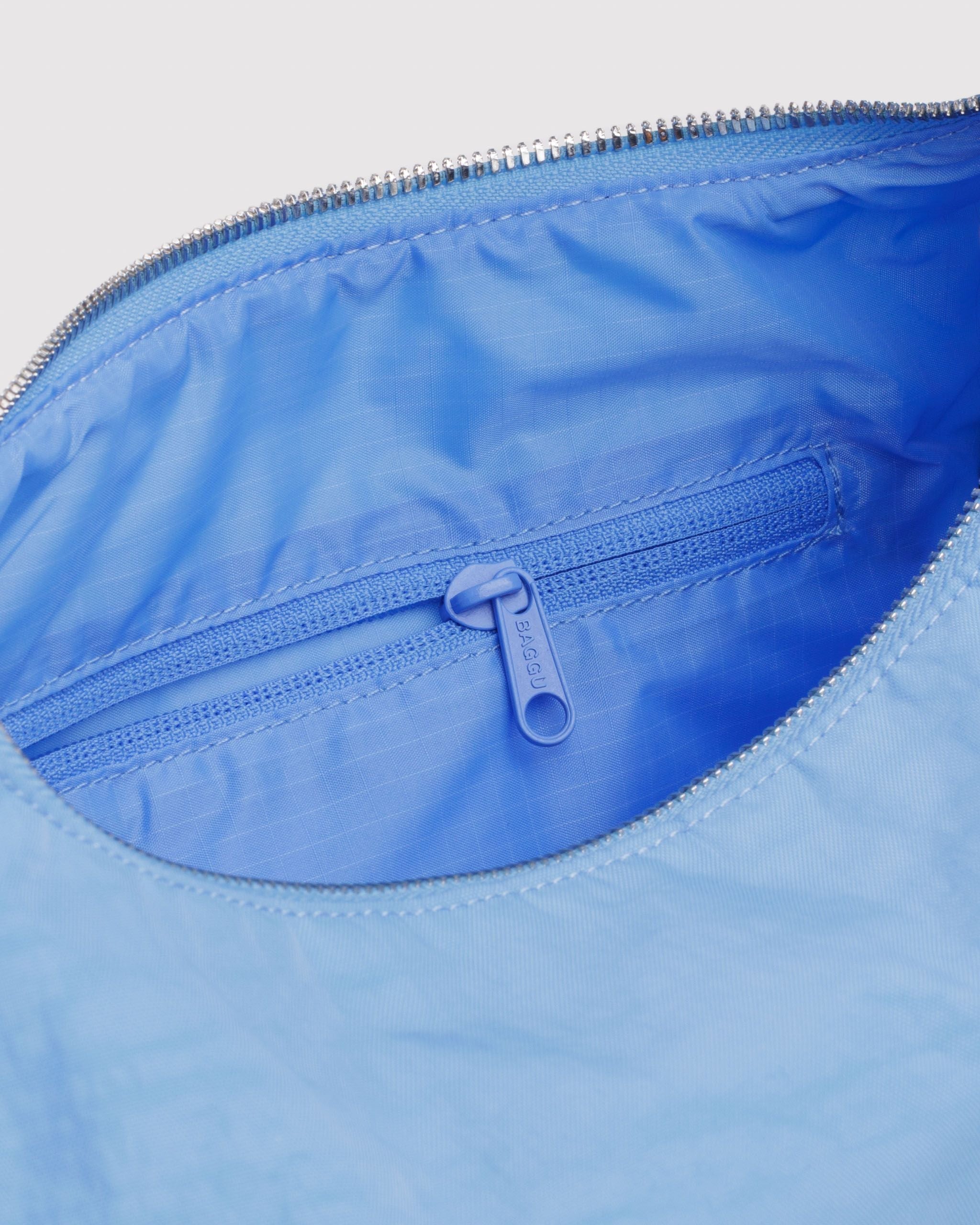 Nylon Meringue Bag - Sale in Piscine - Hands Free Everyday Carry