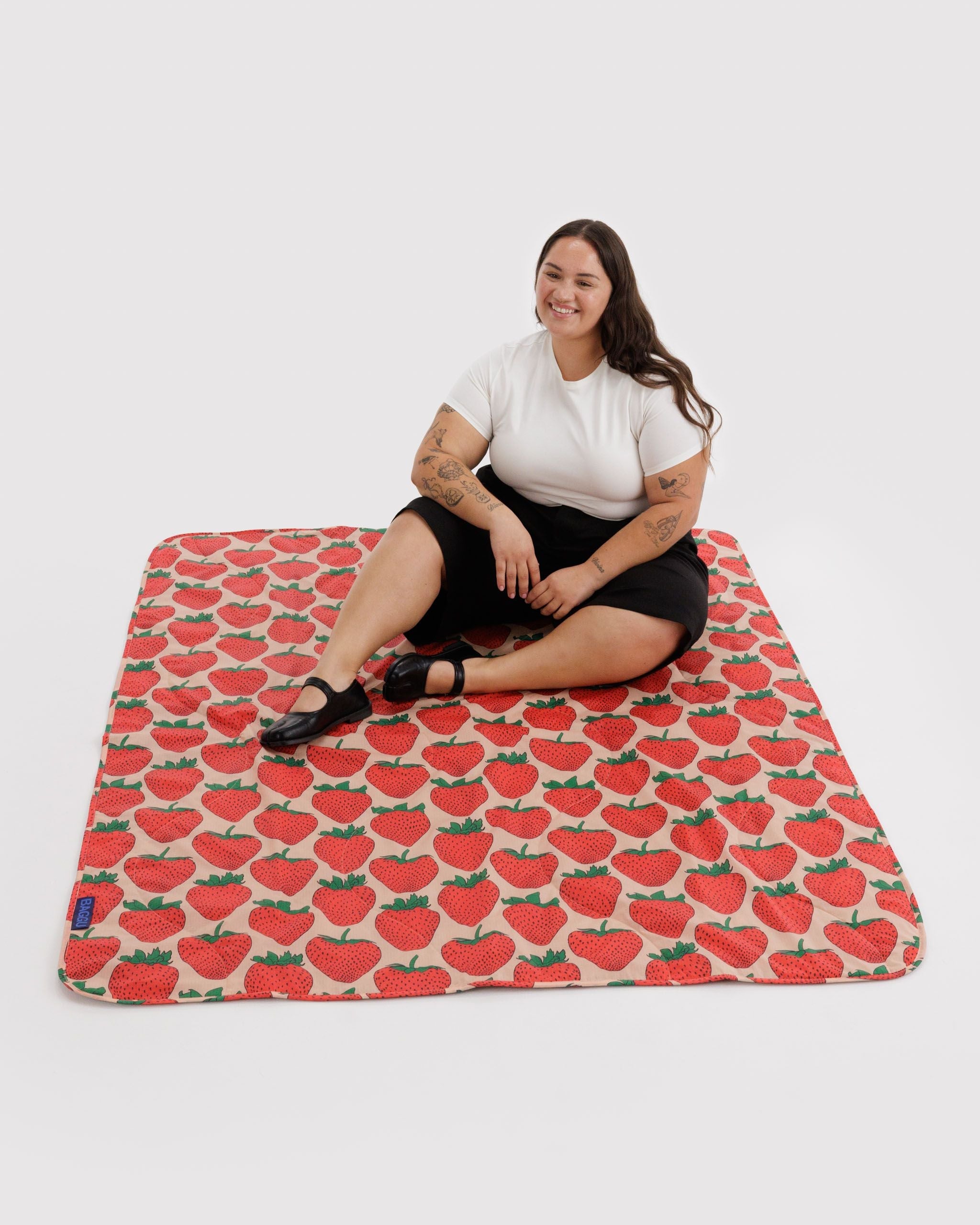 Puffy Picnic Blanket in Strawberry - Comfortable Outdoor Lounging