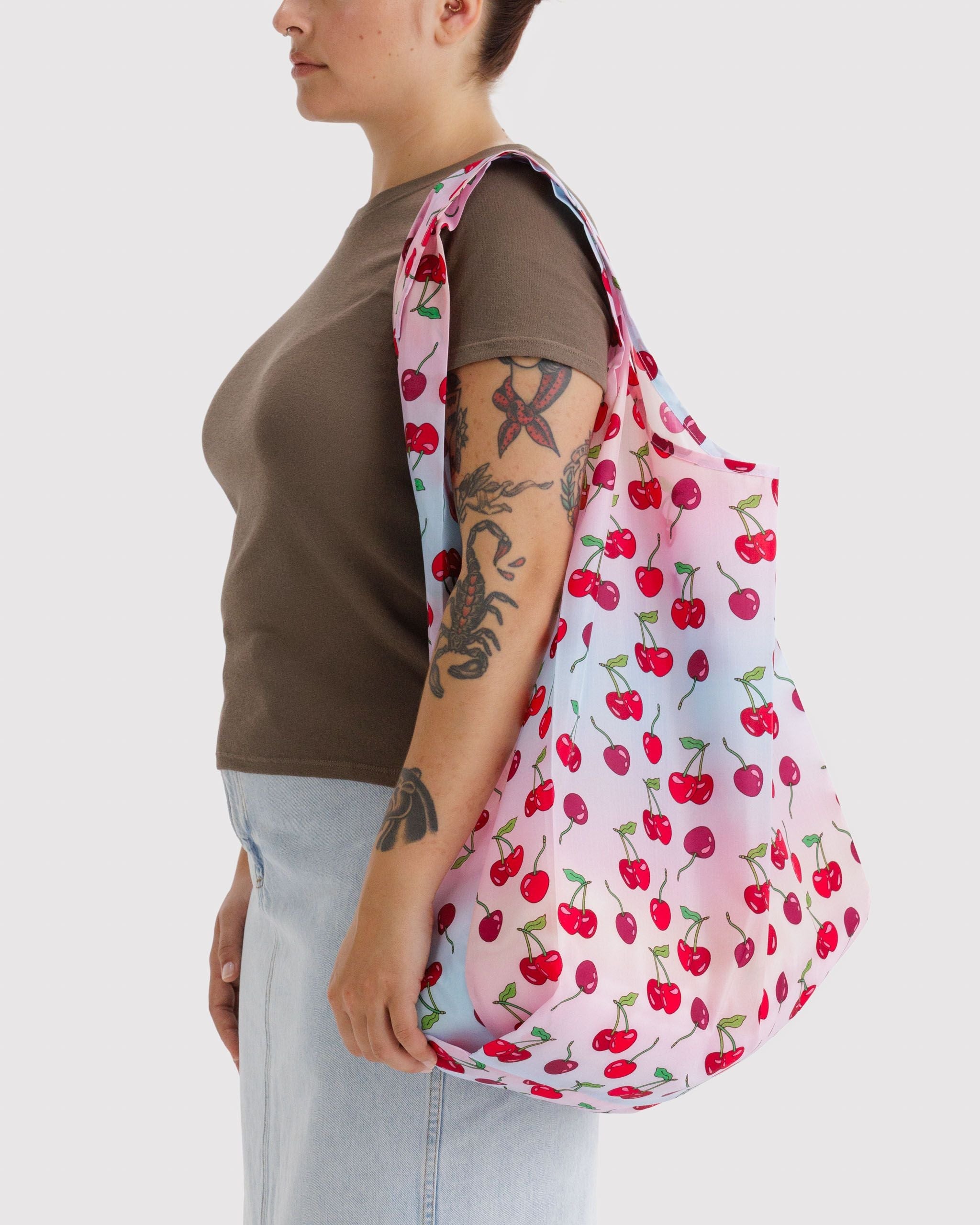 Big Baggu in Cherries - Reusable Everyday Carry