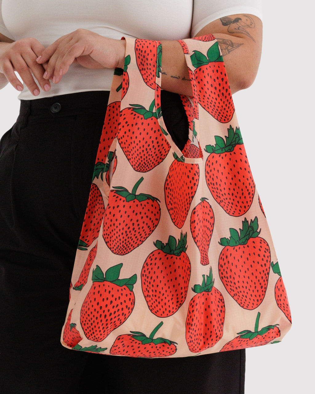 Standard Baggu in Strawberry - Reusable Everyday Carry