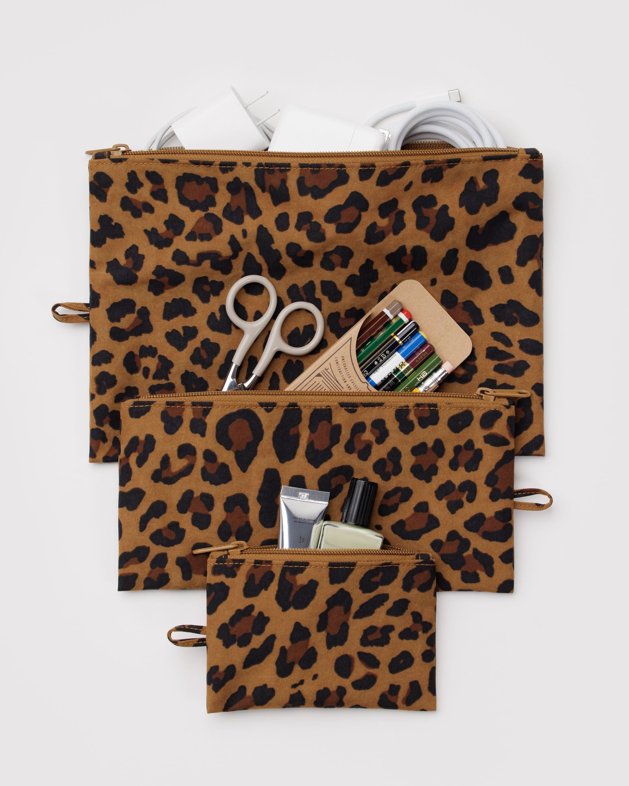 Flat Pouch Set in Leopard - Easy Packing and Storage